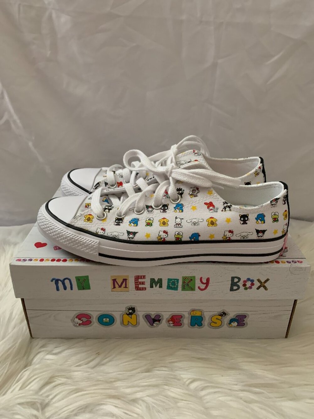 CONVERSE X HELLO KITTY & FRIENDS Chuck 70 Sneakers Sz 8.5
